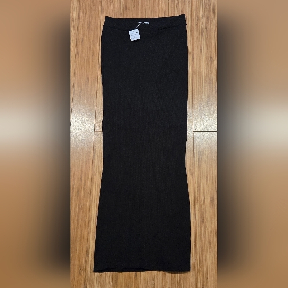 NWT Fashion Nova Black Maxi Skirt
